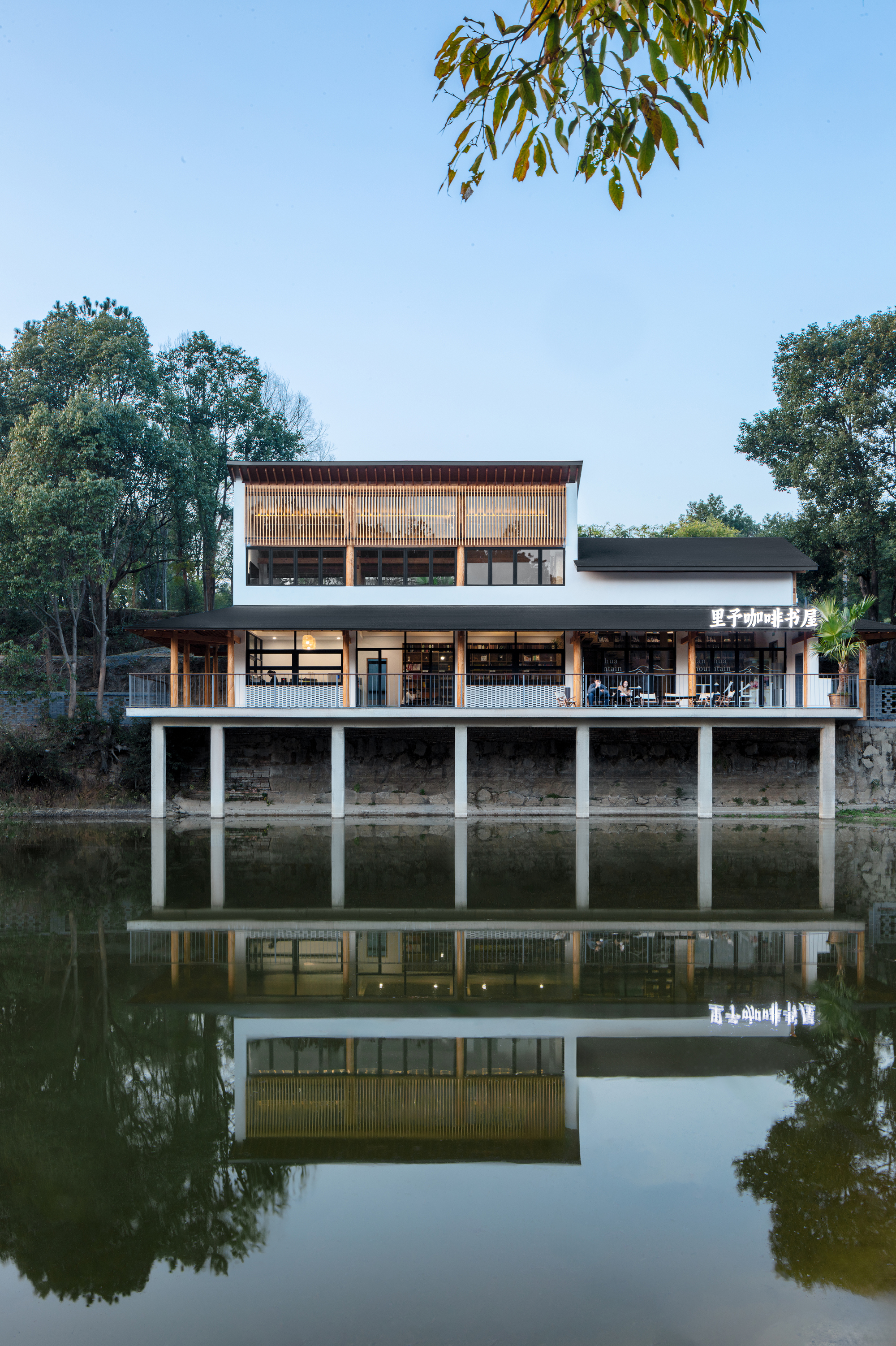 达莎莉乡村咖啡书店丨中国长沙丨ZhiXing Architects-10