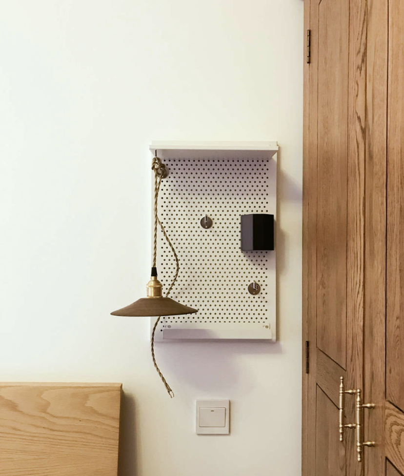 小卧室大收纳，14 种床头柜替代方案-54