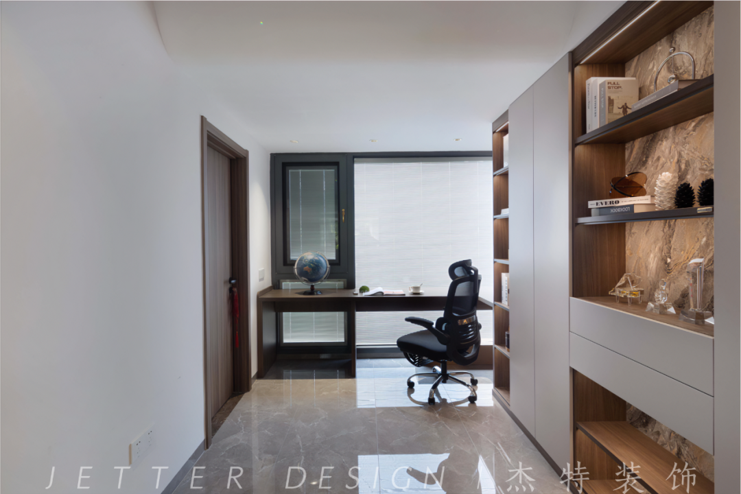 三代同堂的现代简约家居设计-23