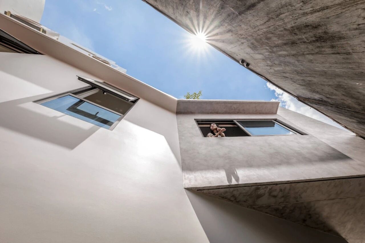 把房子扭成“Z”字，在闹市中心安了个会呼吸的家-9