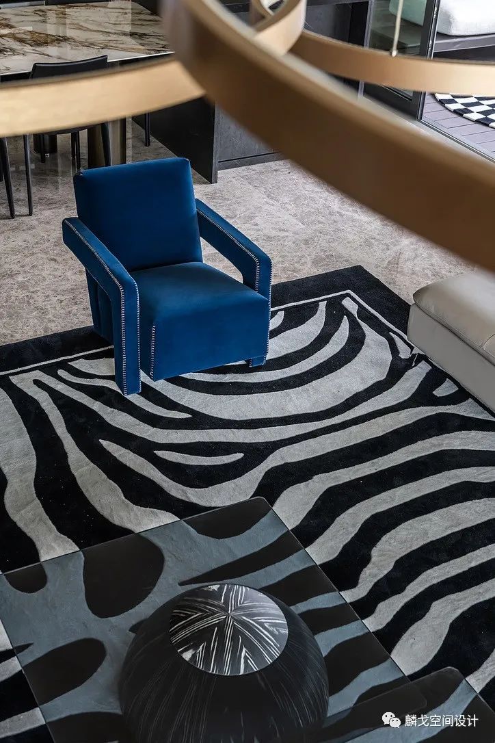 重庆来福士轻奢大平层丨中国重庆丨麟戈设计-27