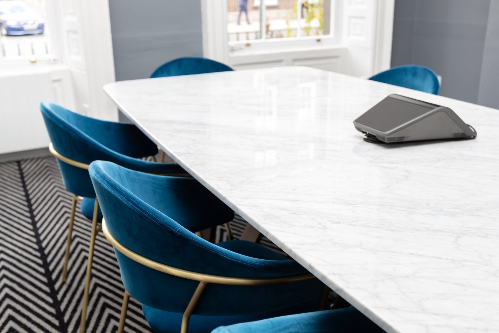 爱尔兰都柏林 Office Suites Club 服务式办公室  Think Contemporary-5