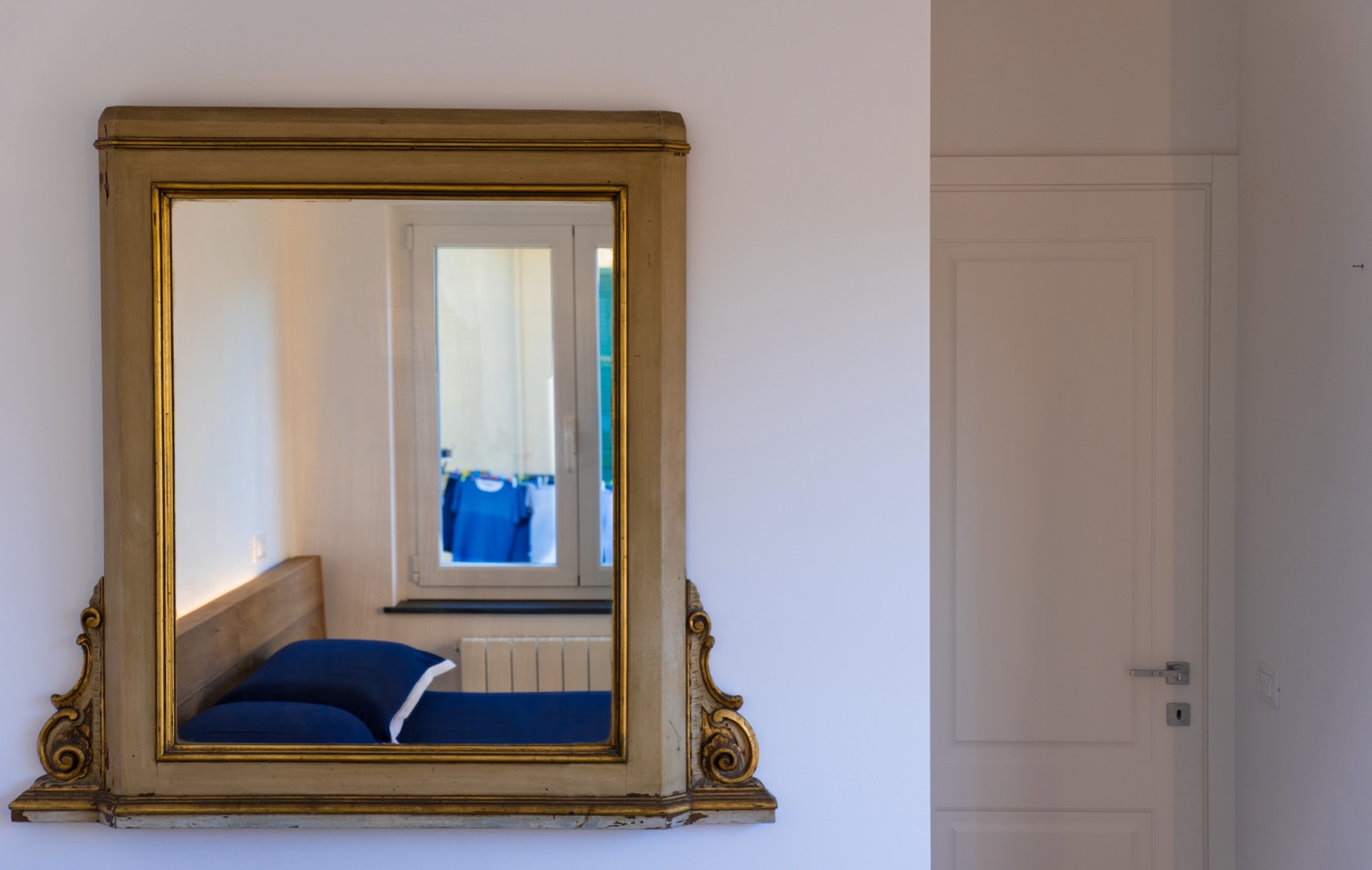 简约经典,连接内外的 900 平米公寓设计-19