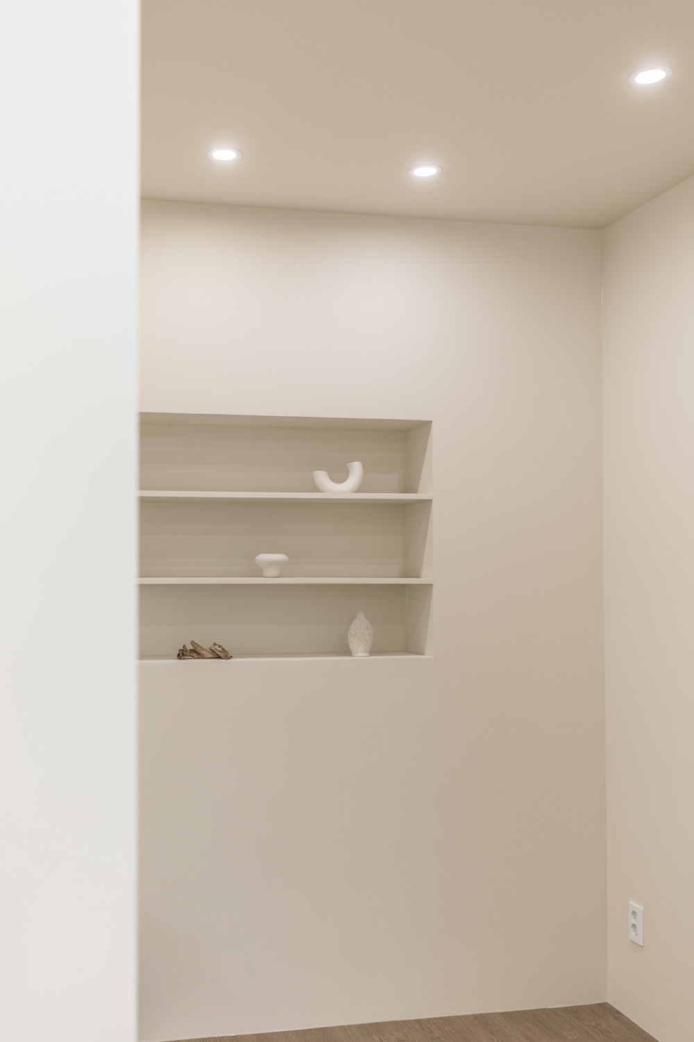 12 平米艺术空间，极简设计打造魅力空间-15