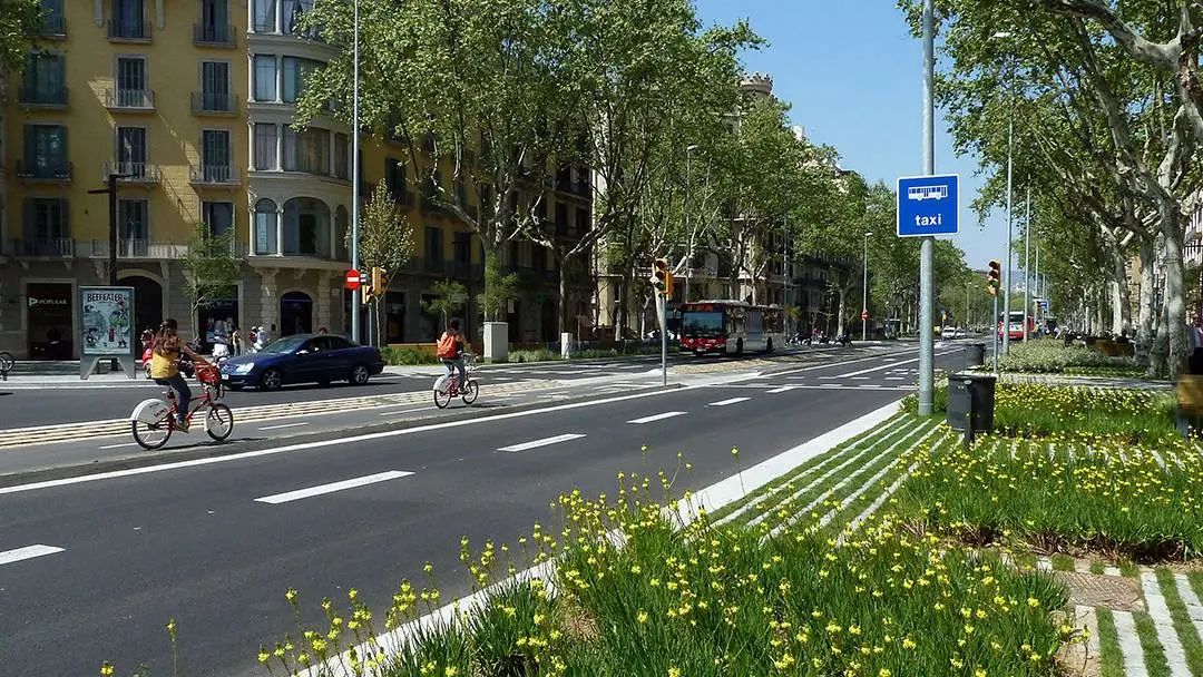 巴塞罗那 PASSEIG DE SANT JOAN 街道绿色改造-19