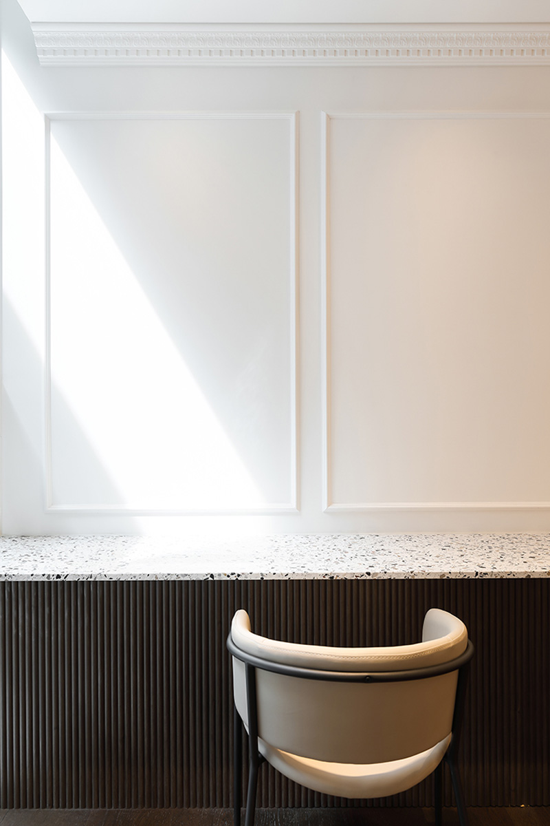 简约时尚的 38 平米美容院设计-22