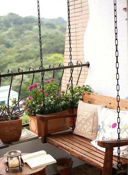 阳台花园设计 | 绿植、木制家具与自然光线-22