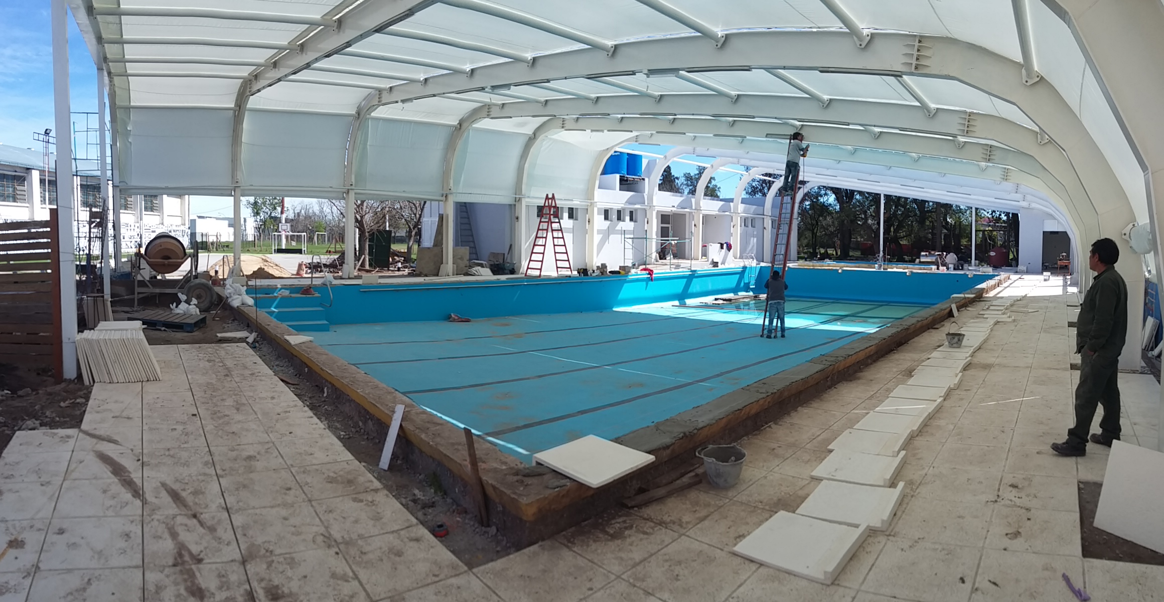 CLIMATIZACION DE PILETA Y CONSTRUCCION VESTUARIOS-10