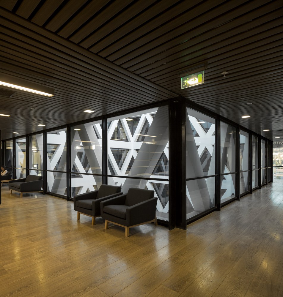 School of Economics and Business Diego Portales University  Rafael Hevia + Rodrigo Duque Motta + Gabriela Manzi-73