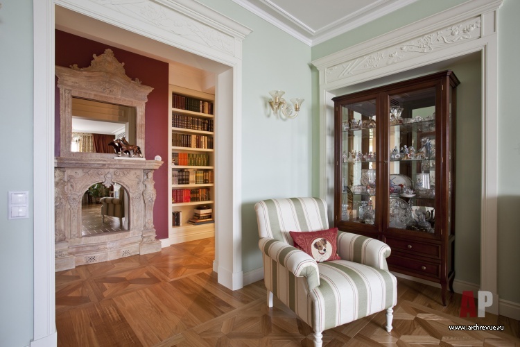 三室传统带彩绘玻璃与向日葵元素公寓丨Яровикова Анна,Мясникова Юлия-26