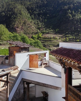 “自然经堂”,循环建造 · 云南朵木杦庄丨中国云南丨PL  T平时建筑设计事务所