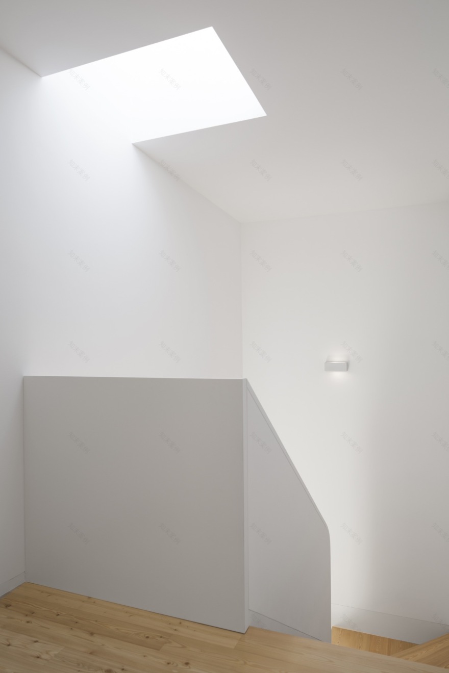 融入地形的葡萄牙私人住宅-50