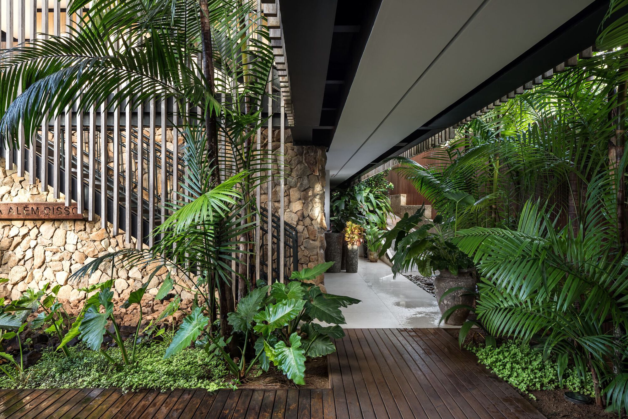 玛丽亚弗洛尔酒店丨巴西丨Priscilla Muller,Solo Arquitetos-20