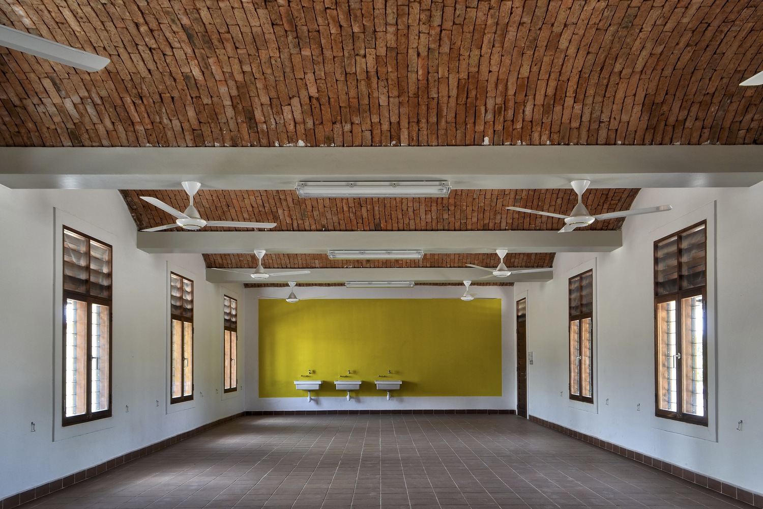 Tanzanian 幼儿园及小学建筑丨坦桑尼亚丨APC-21