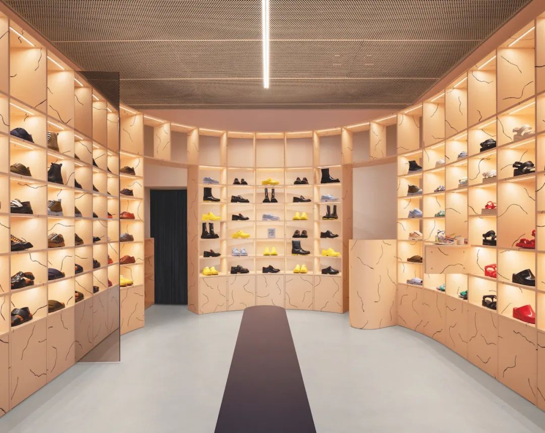 罗马 CAMPER 新零售空间设计丨西班牙丨Piovenefabi-9