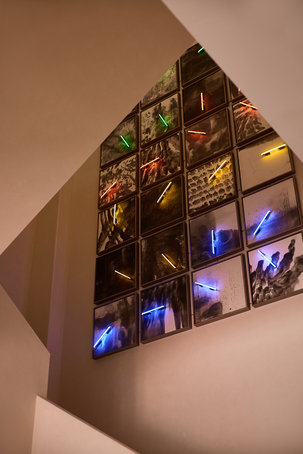 谢天新作丨在紧绷与躺平之间-23