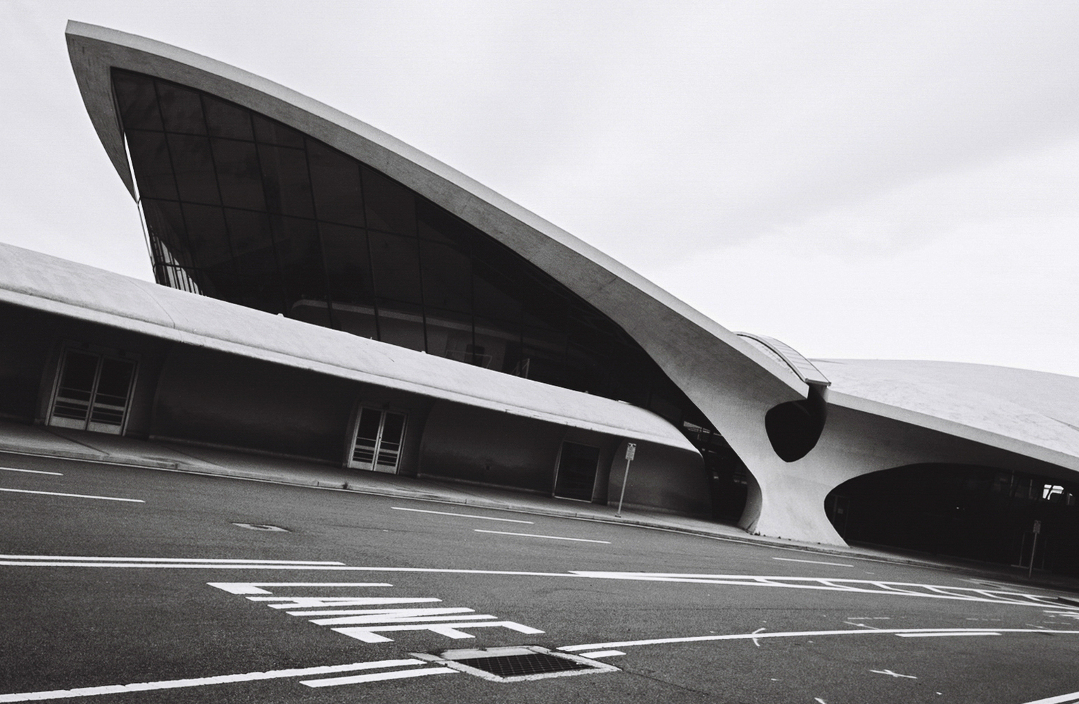 环球航空航站楼 | Eero Saarinen 的飞行动感设计-63