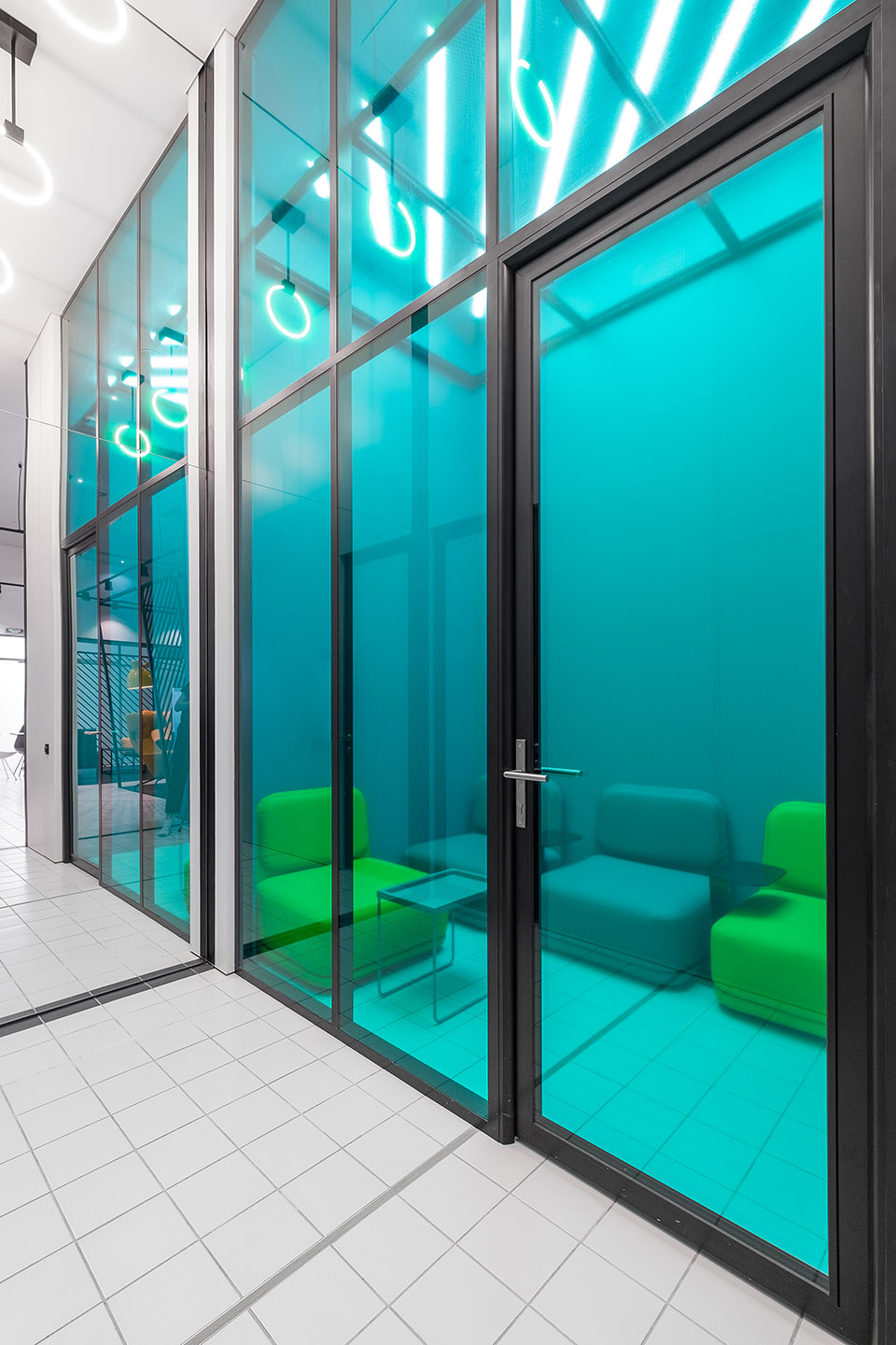 Nizhny Novgorod机场候机室,俄罗斯 / Nefa Architects-31