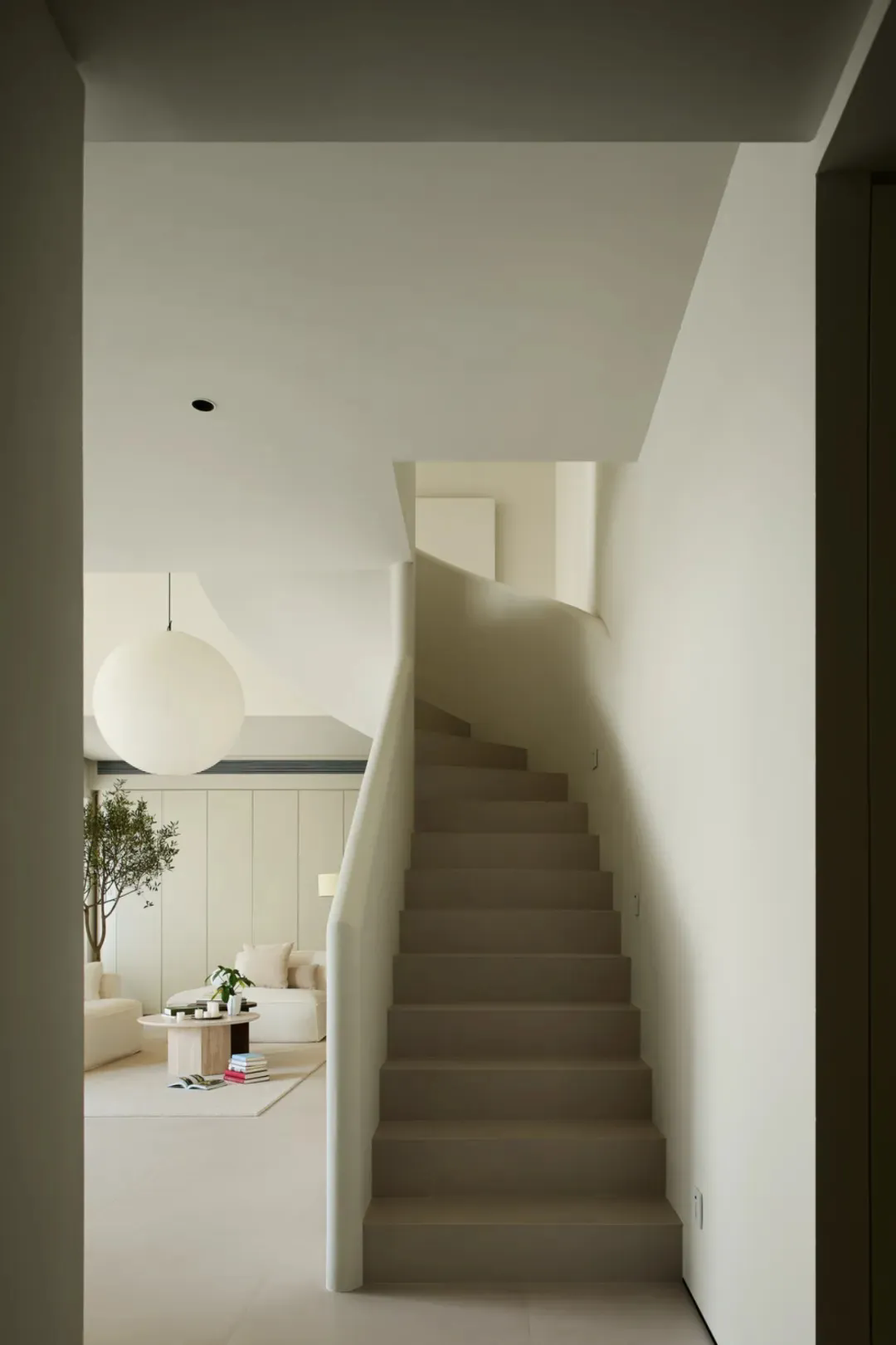 奶油轻侘寂，将生活过成一场私人艺术展-40