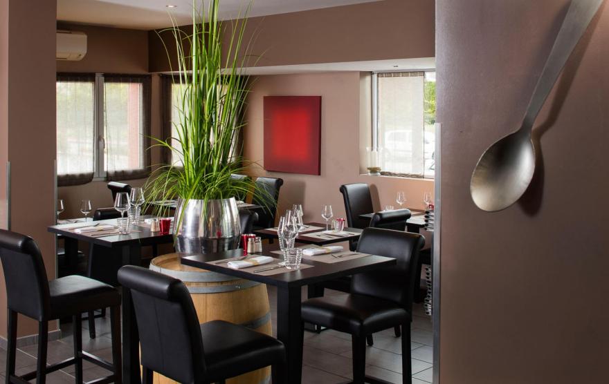 Hôtel restaurant Les Pierres Dorées | Poitoux -4