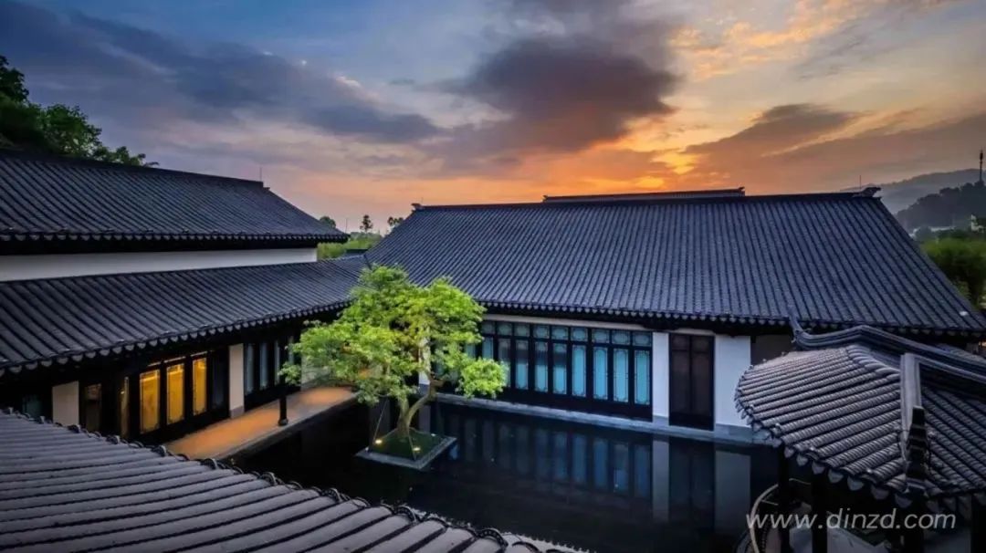 方圆鹤山云山诗意邻里中心-0