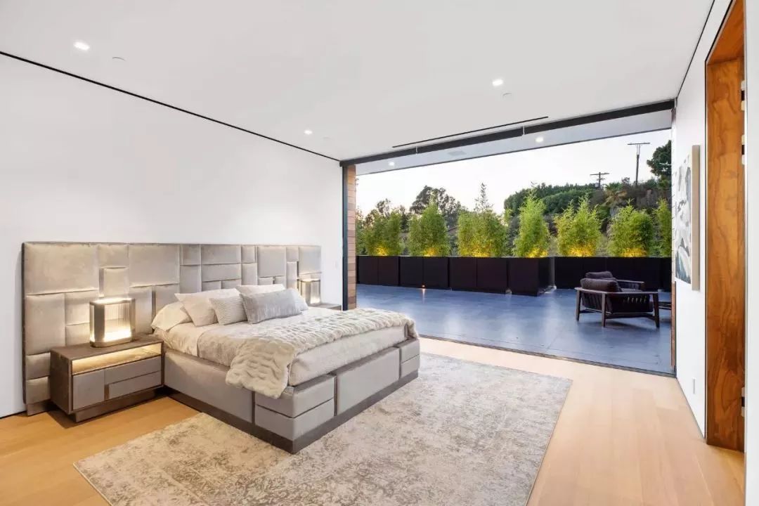 比佛利山庄奢华别墅，现代设计融入自然景观-51