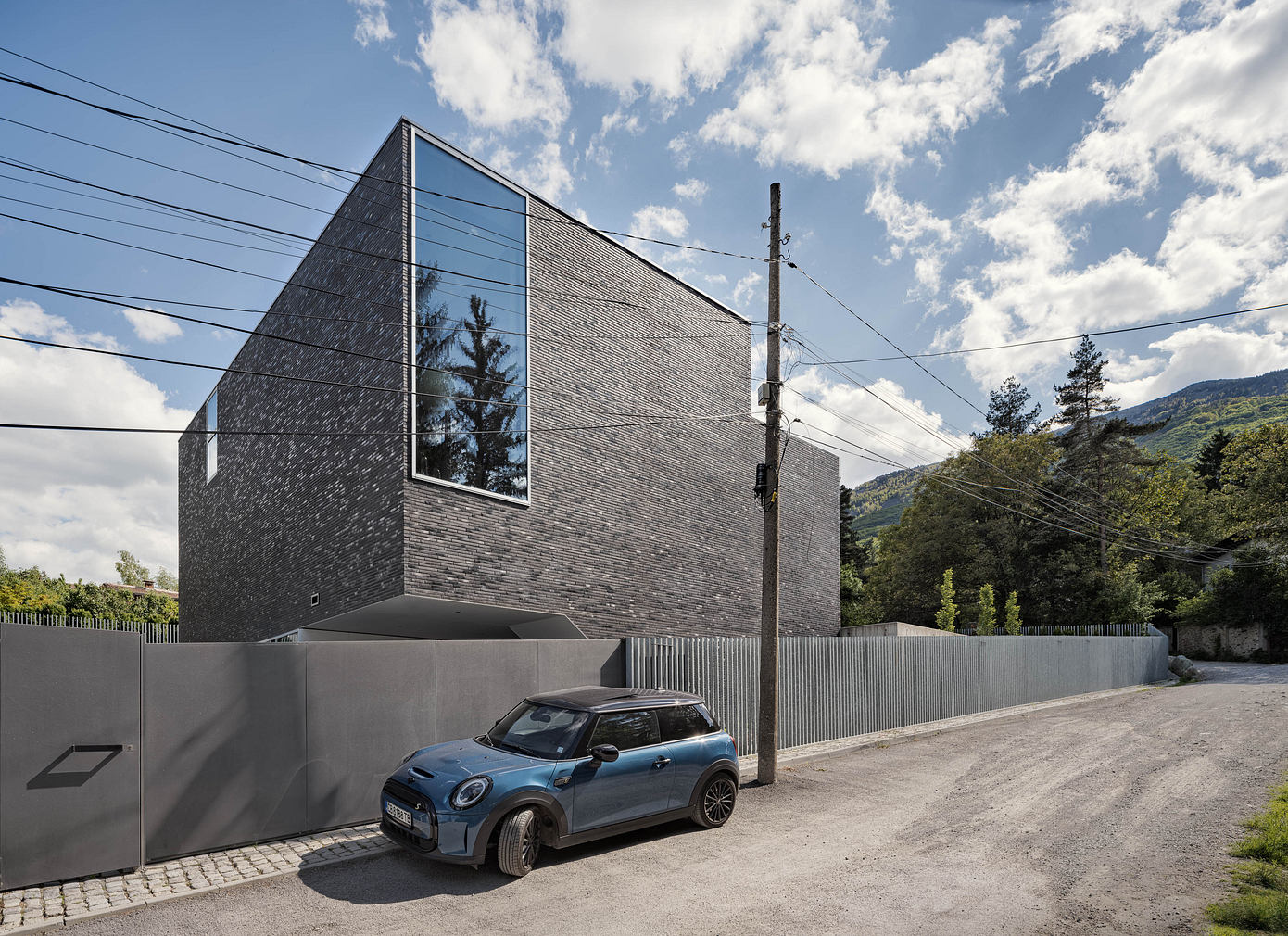 House 323: A Stepped Urban House Opening to Garden Light-7