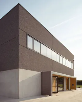 工业建筑的时尚转型丨意大利丨Didonè Comacchio Architects