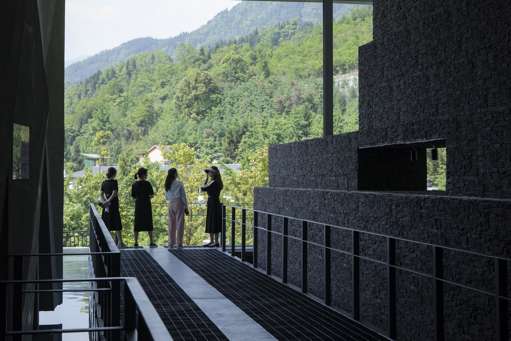 天堑与巨石·“绵茂公路”纪念展览馆设计丨中国德阳丨上海交通大学设计学院昊德工作室-69