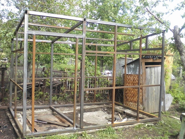 自建金属和木质的乡村储物棚-56