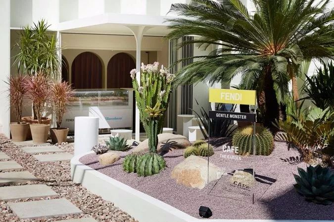 圣罗兰巴黎开设时尚咖啡厅，大牌争相跨界咖啡业-17