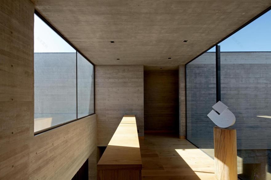 智利 PF House 丘陵景观中的宜居设计-34