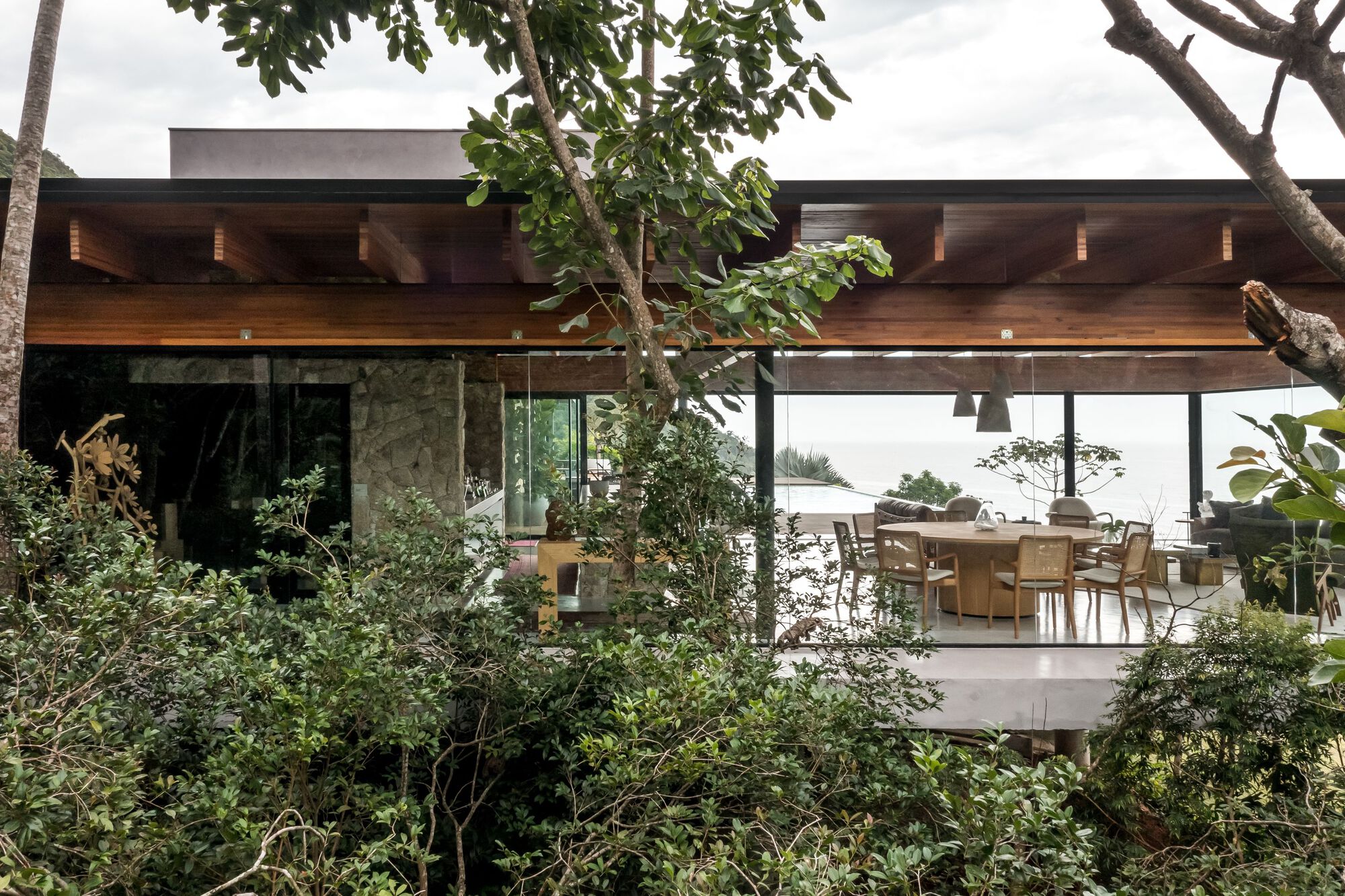 FB 住宅丨巴西丨Jobim Carlevaro Arquitetos-16