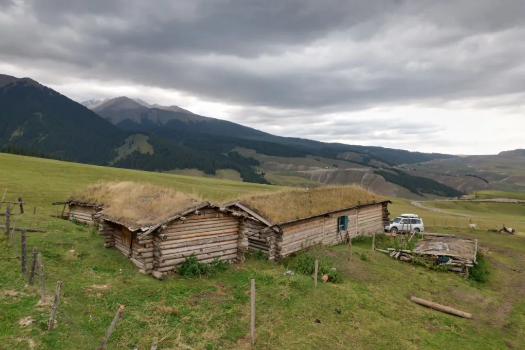 博仁设计 | 新疆民宿 融于自然的野奢木屋-23