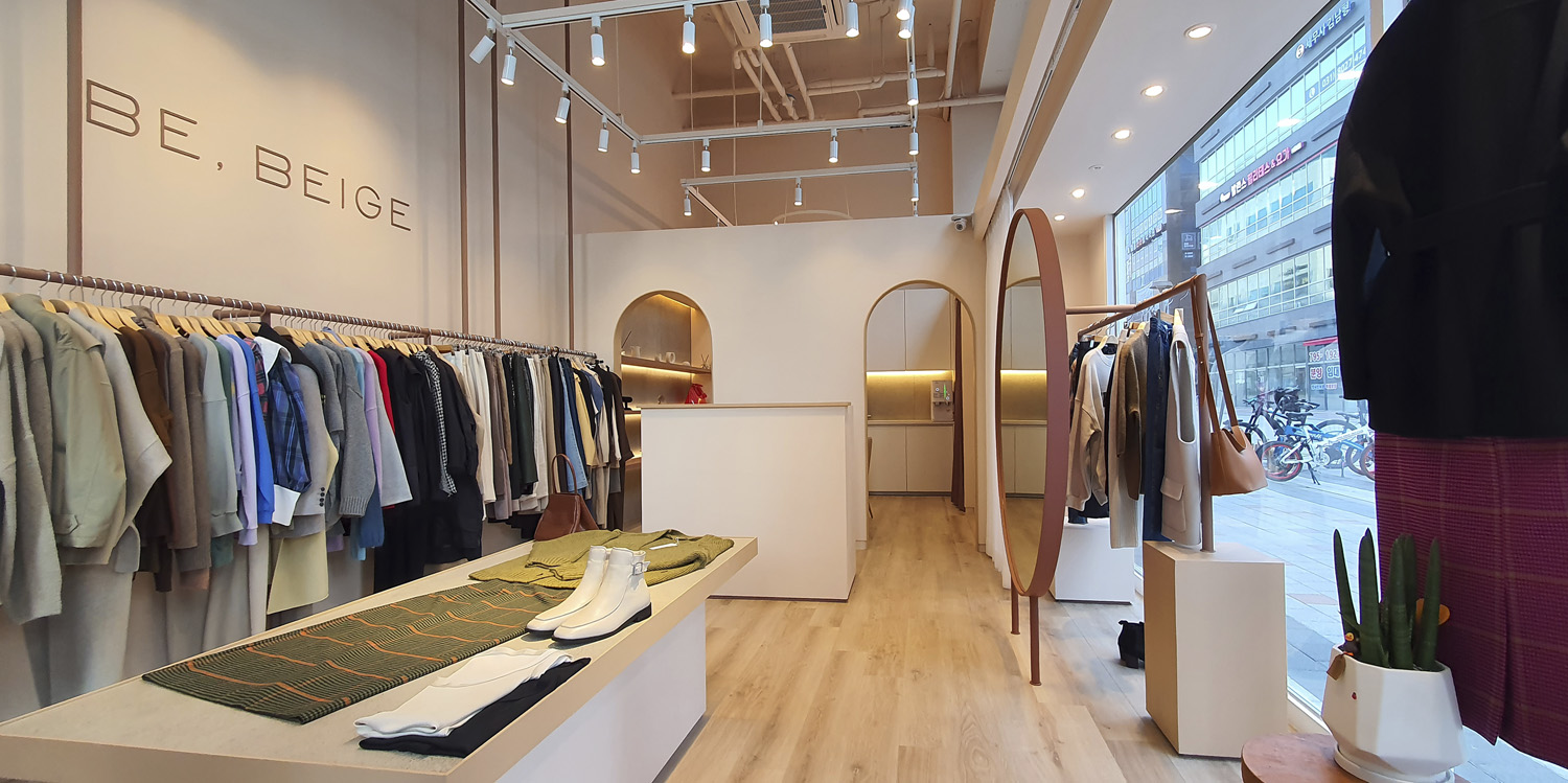 13 坪时尚服装店现代简约设计，明亮舒适-3