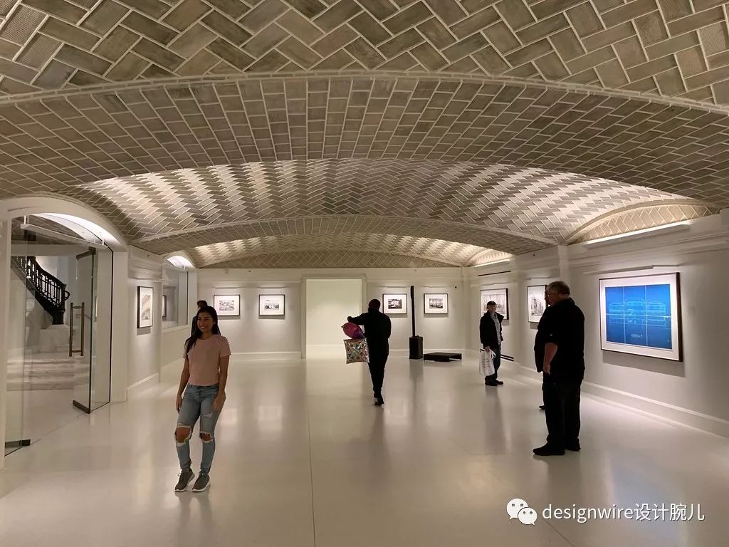 全球首个水上漂浮苹果店，创新设计诠释品牌理念-140