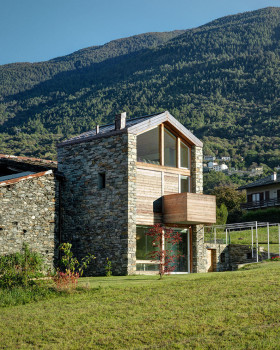 S·V· HOUSE
