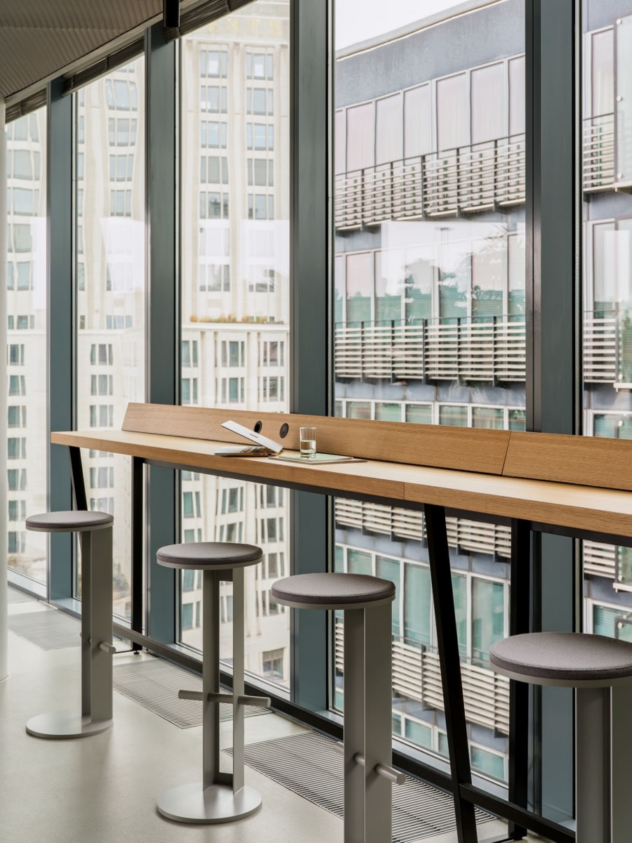 International Consulting Firm Offices by Kinzo-28