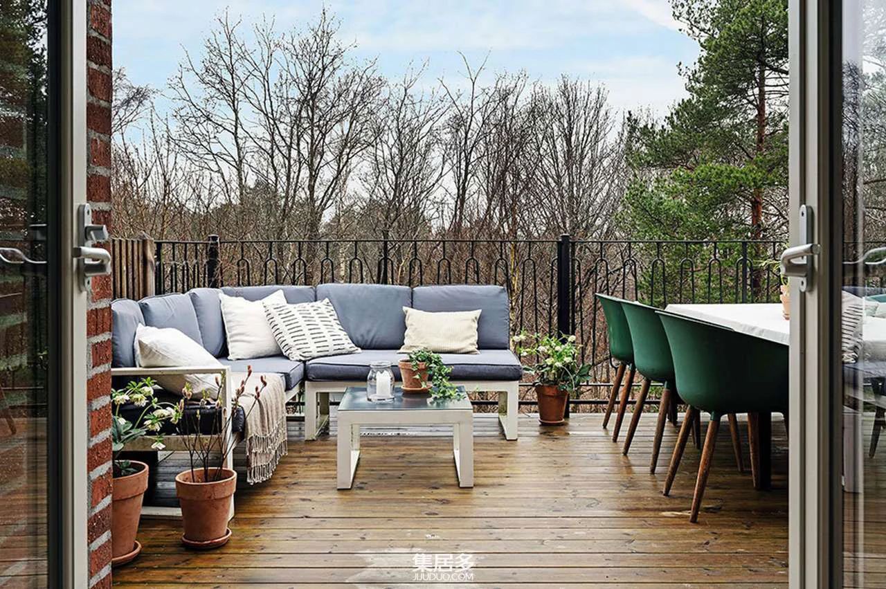 瑞典小屋复古壁纸与木墙设计-15