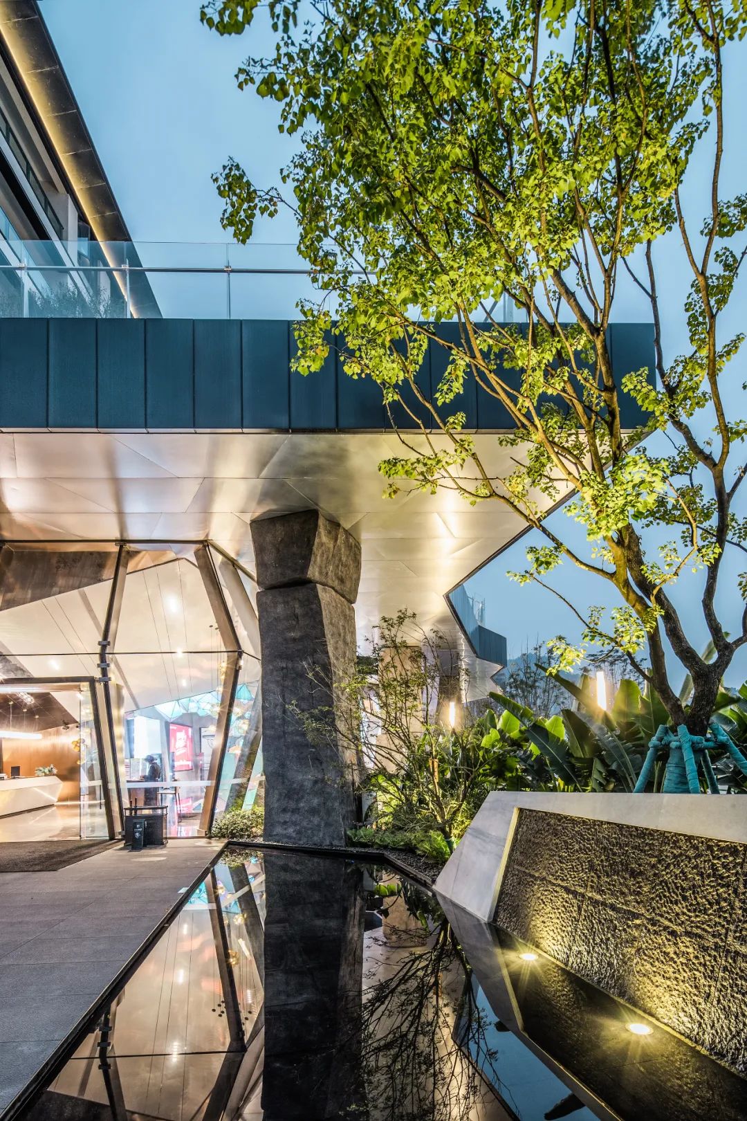 重庆万州悬崖边的城市生活体验馆丨中国重庆丨aoe 事建组-20