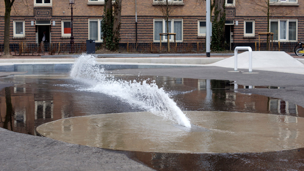 阿姆斯特丹 van Beuningenplein 公园化停车场设计-37