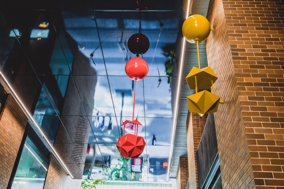 漂浮的几何雕塑，点亮悉尼人行道-18