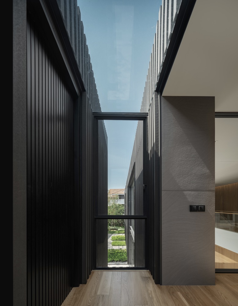 温馨现代的 L 型住宅设计-23