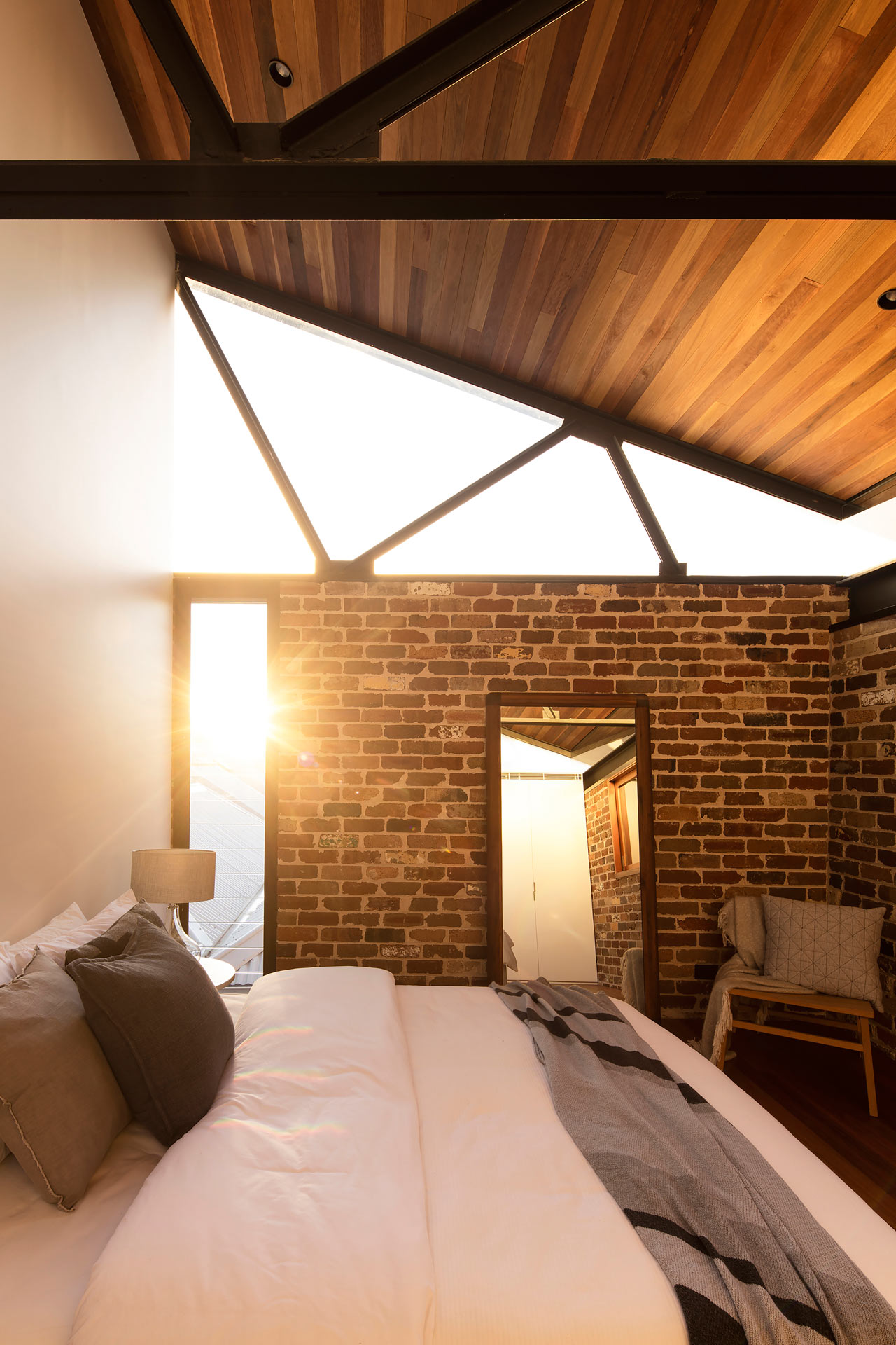 A Sydney House with an Industrial Past Incorporates Some of those Elements-9