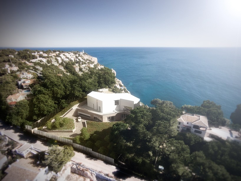 俯瞰地中海的不规则Cala Ambolo住宅-2