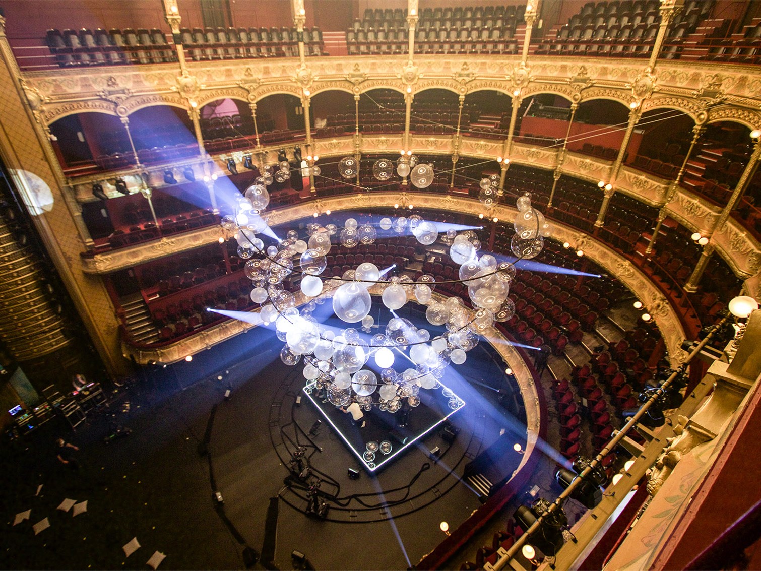 法国Variations剧院装置-3