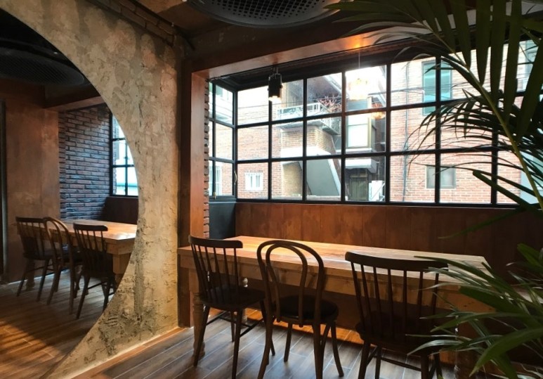 意式风情，复古空间的艺术魅力-8