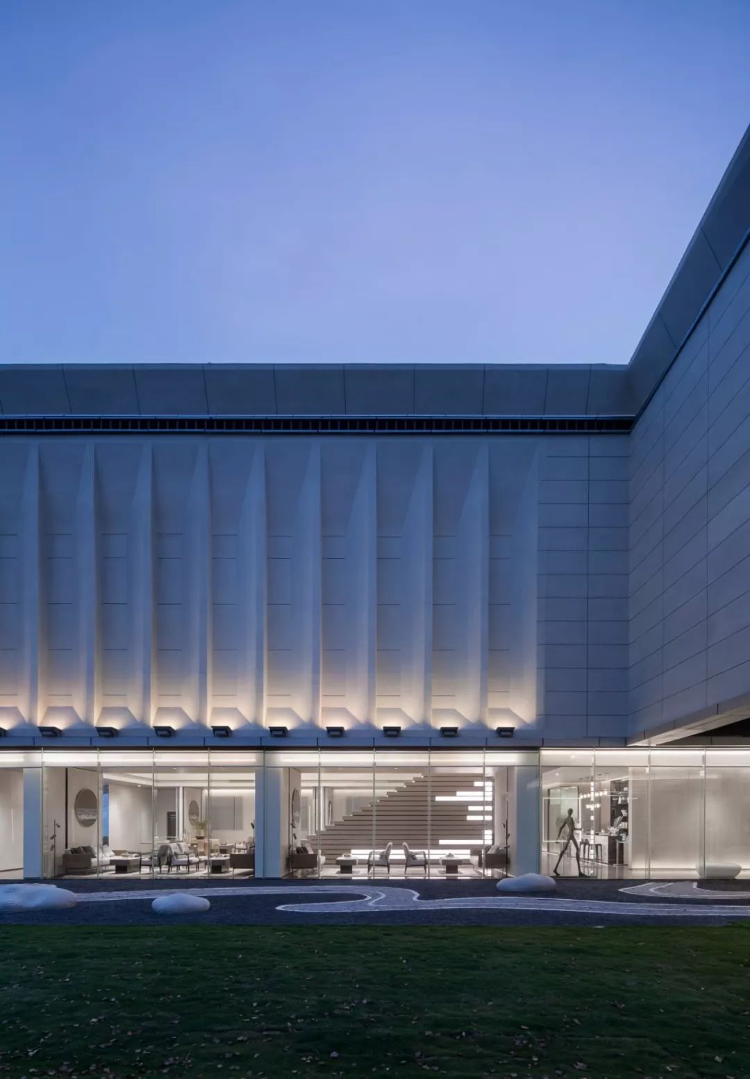 静谧高级灰 | 长沙卓越青竹湖售楼处设计鉴赏-2