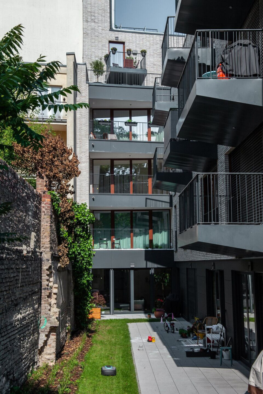 柏林市中心的绿色住宅丨德国柏林丨Gnädinger Architects-43