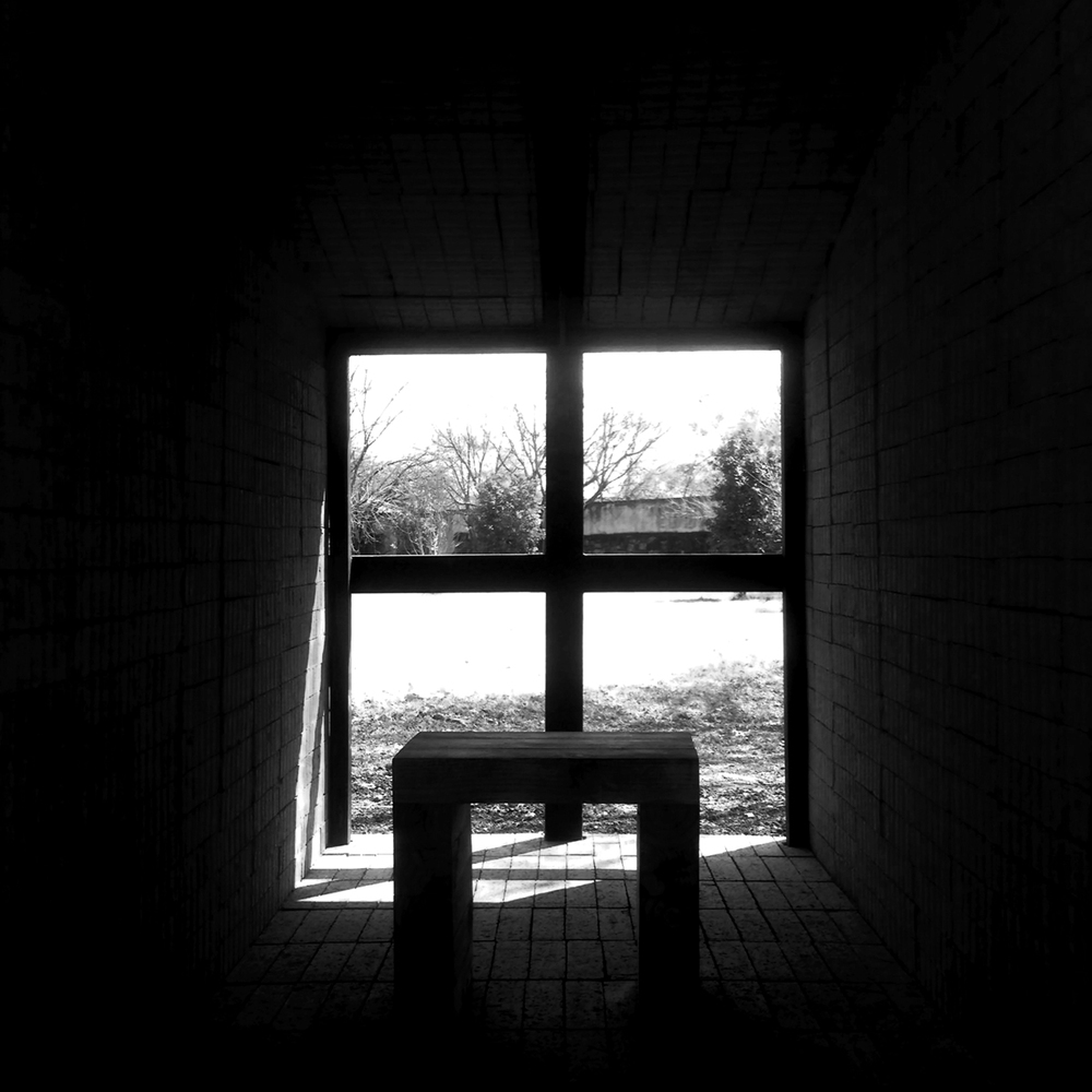 1200 片红砖构建的冥想小教堂-27